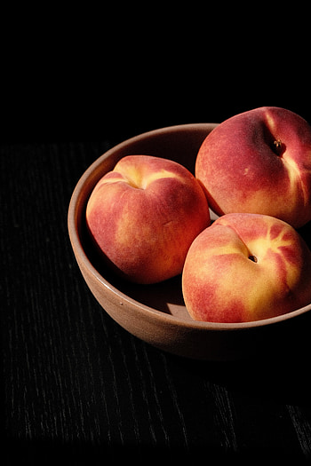 Fruits, Food, Peaches, Table, Plate HD phone wallpaper