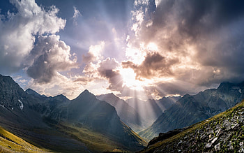 Sunbeams over French Alps, sunbeams, clouds, Alps, mountains, France HD wallpaper