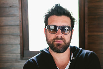 Musician portraits, Trish Badger graphy, Live concert, Bob Schneider HD wallpaper