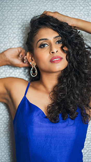 Nithya naresh, telugu actress, sexy gorgeous HD phone wallpaper
