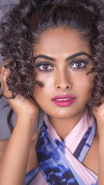 Divi Vadathya, telugu actress, beautiful HD phone wallpaper