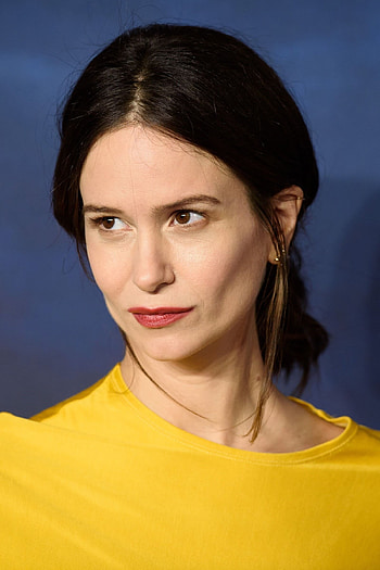 Katherine Waterston, Profile , Movie database HD phone wallpaper