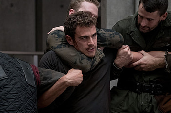 Theo James, Divergent series, Strong on-screen presence, Dashing lead HD wallpaper