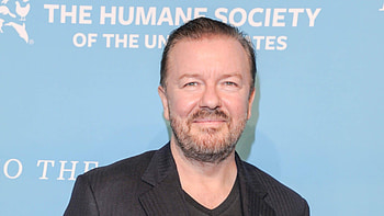 Ricky Gervais, Playfully mocking, Celebrity pranks, Spectacular punishment HD wallpaper