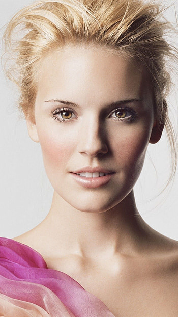 Maggie Grace, Beauty icon, Star beauty, Celebrities HD phone wallpaper
