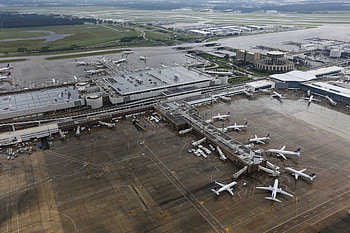 George Bush Intercontinental Airport, Terminal reopening, Enhanced security measures, Safety protocols HD wallpaper