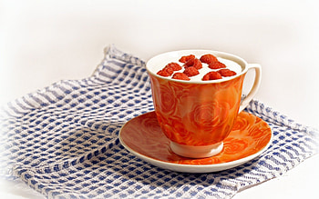 Orange cup with milk and flakes, milk, sweet, white, morning, delicious, beautiful, cup, food, orange, nice, and, breakfast, with, flakes, drink HD wallpaper