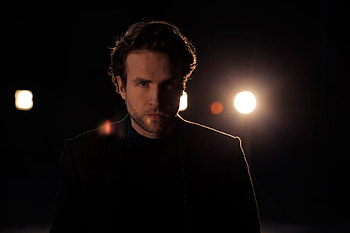 Rafe Spall, Star man industria HD wallpaper