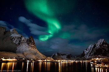 Northern Lights at Lofotes Islands, Norway, sea, europe, reflection, lights, mountains, village HD wallpaper