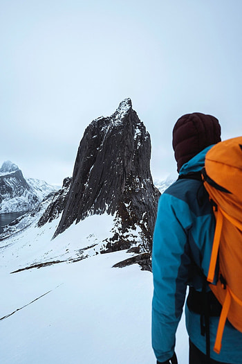 Segla mountain, Backpacking HD phone wallpaper