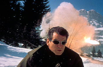 The World Is Not Enough, Pierce Brosnan , Fanpop HD wallpaper
