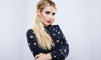 Crossed arms, beautiful, Emma Roberts HD wallpaper