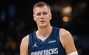 Kristaps Porzingis, Traded while ordering sandwich HD wallpaper