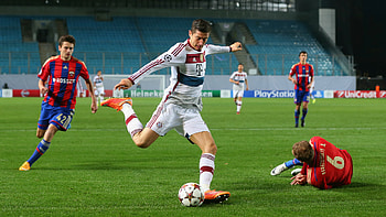 A. Berezutskiy, Robert Lewandowski HD wallpaper