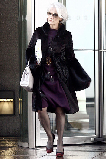 Top 10 movie outfits, The Devil Wears Prada, Fashion inspiration, Style HD phone wallpaper