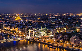 Budapest night time HD wallpaper