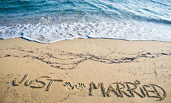 Just Married, sea, sand, beach HD wallpaper