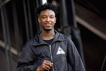 21 Savage, Drake mentorship, Supporting emerging artists, Musical influence HD wallpaper