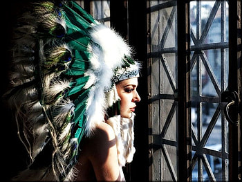 INDIAN WOMAN AND WINDOW, worry, waiting, watching, indian, woman HD wallpaper