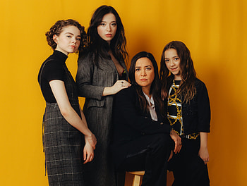 Better Days, Women in charge, The New York Times HD wallpaper
