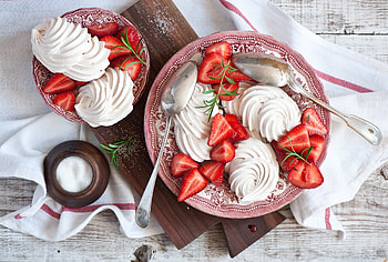 Food, Strawberry, Desert, Cream, Sweet HD wallpaper