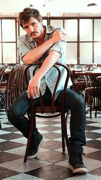 Pedro Pascal, Like or reblog, Hollywood star, Social media HD phone wallpaper
