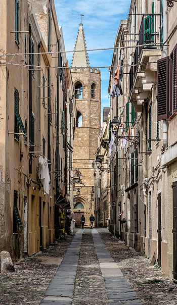 Alghero's historic center, Agriturismo la Genziana, Tranquil retreat, Traditional charm HD phone wallpaper