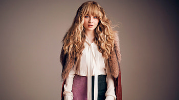 Sabrina Carpenter, U , Fashion icon, Trendsetting looks HD wallpaper