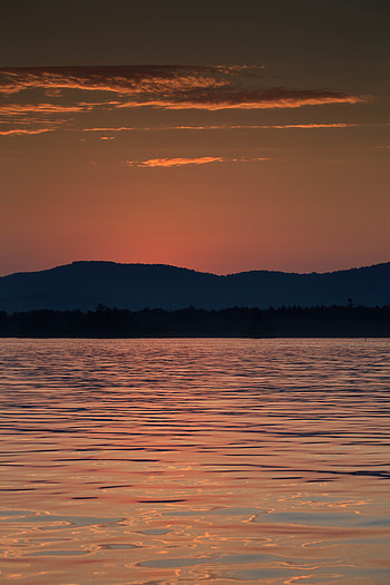 Nature, Water, Sunset, Mountains, Waves, Glare HD phone wallpaper