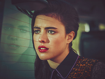 Margaret Qualley, Celebrity, Actress, Brunette, Face, Green Eyes, Lipstick HD wallpaper