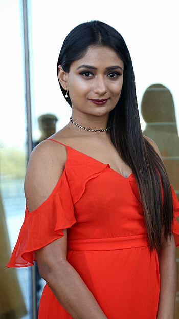 Sandhya Raju, telugu actress, cute, red hot HD phone wallpaper