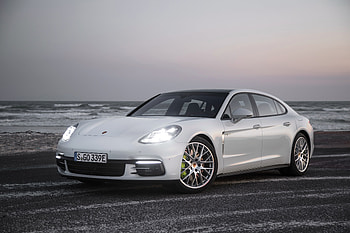 Porsche Panamera 4 E Hybrid Executive, porsche-panamera-4-e, porsche, porsche-panamera, cars, 2017-cars HD wallpaper