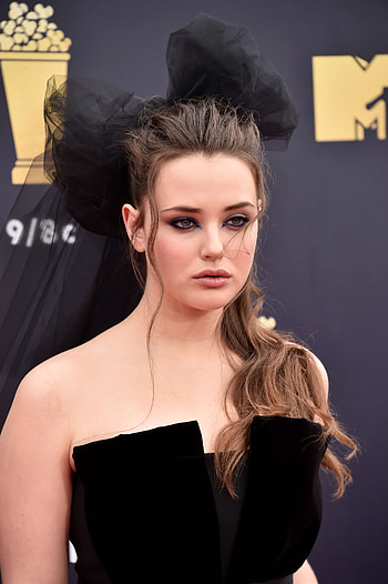 Katherine Langford, flash graphy, hollywood actress HD phone wallpaper
