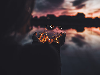 Shine, Light, Miscellanea, Miscellaneous, Blur, Smooth, Hands, Garland HD wallpaper