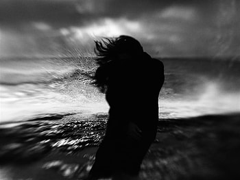 CAN'T FIGHT THIS FEELING, life, black and white, love, lonely, woman HD wallpaper