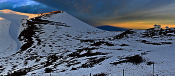 Mount Kea, Hawai, Sunrise, radio telescopes, snow, sunrise, mountain HD wallpaper