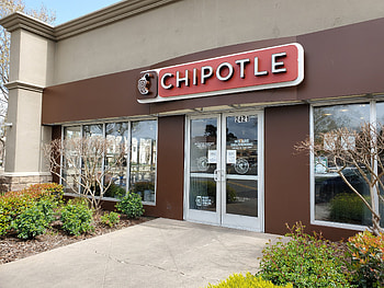 Chipotle, Customer complaint, Police officers, Controversial incident HD wallpaper