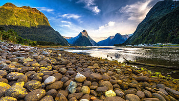 Morning at Milford Sound, Mitre Peak, Mountain in New Zealand HD wallpaper