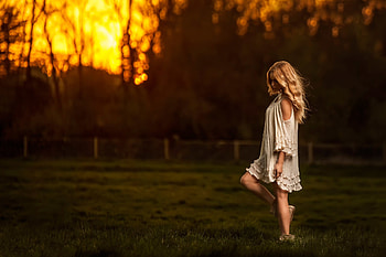 Evening Walk, girls, model HD wallpaper