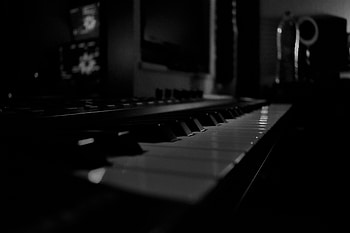 Dimis keys B&W, keyboard, piano HD wallpaper