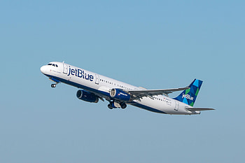 JetBlue Airways, JetBlue first NY London flight, On-board experience, CNN travel HD wallpaper