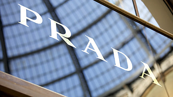 Miuccia's Prada, Leadership role, Tendercapital's article, Success story HD wallpaper