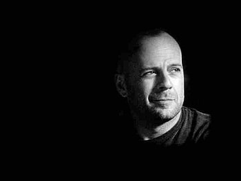 Bruce Willis, face with character, smile, pretty eyes, actor, cute, male HD wallpaper