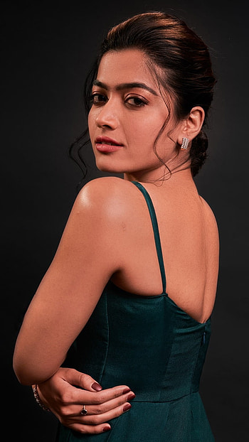 Rashmika Mandanna, Gorgeous, Tamil Heroine HD phone wallpaper
