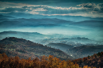 Mountains, landscape, horizon, misty day HD wallpaper