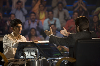 Slumdog Millionaire, Online film streaming, Gripping thriller, Watch now HD wallpaper