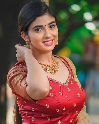 Pragya nagara, lip, muscle HD phone wallpaper