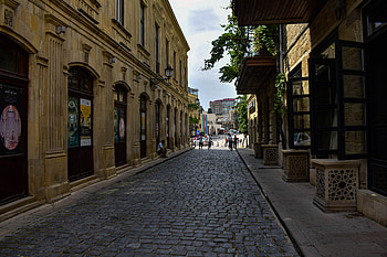 Old Baku Streets, Baku, Azerbaijan HD wallpaper