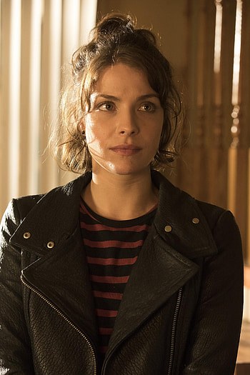 Paige Spara, Good Doctor TV show, , Backgrounds HD phone wallpaper