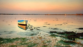 Bote Abandonado | gratis - nes- Paisajes - Fondos para descargar HD wallpaper